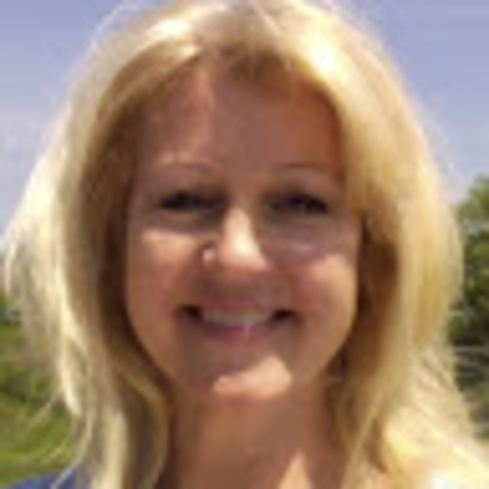 Meet your Posher, Denise